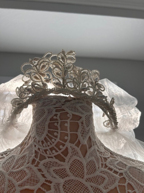 Vintage Bridal Pearl Beaded Tiara Crown with Veil Romantic Wedding Head Piece main image 4
